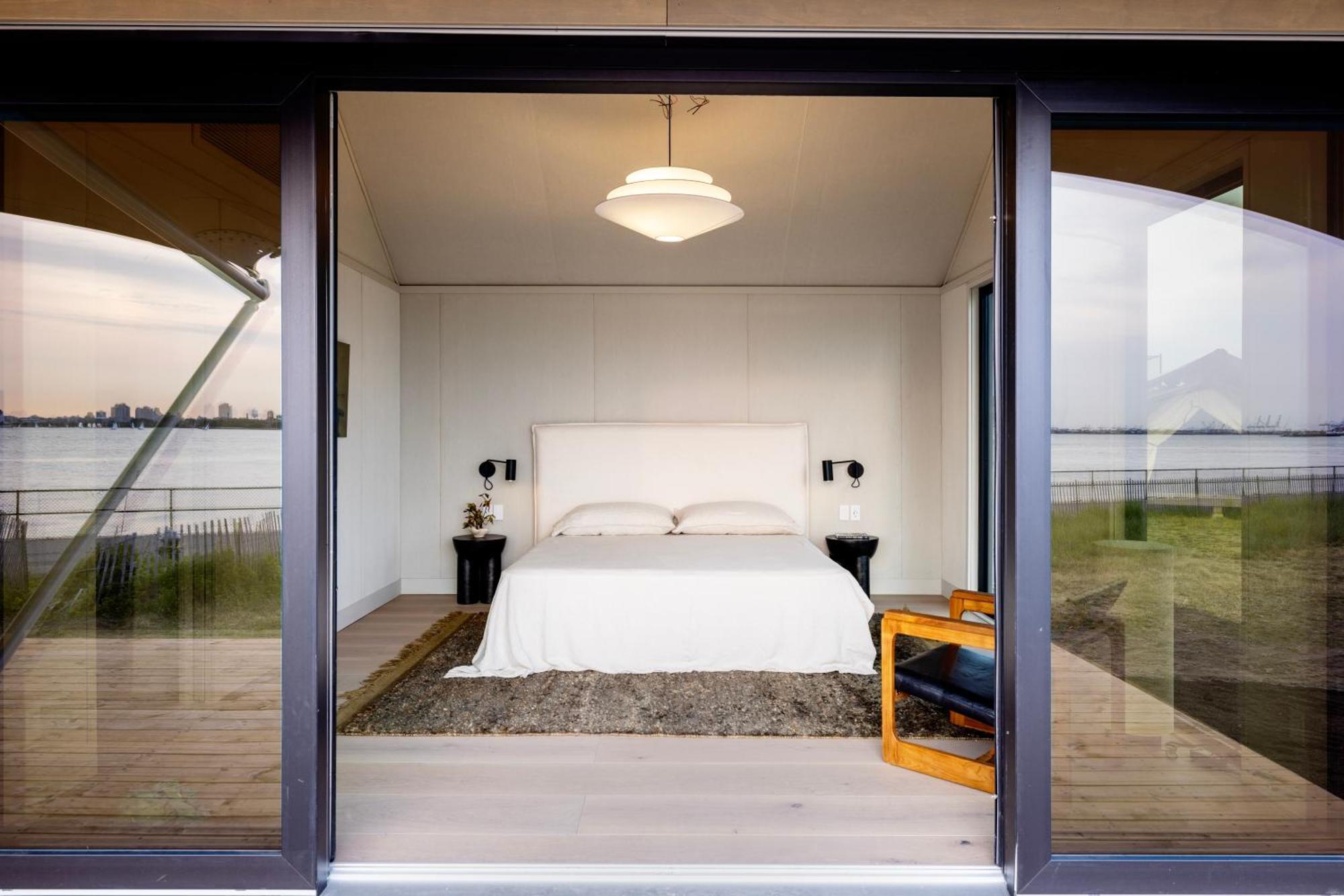 Collective Retreats Governors Island Camping 4*